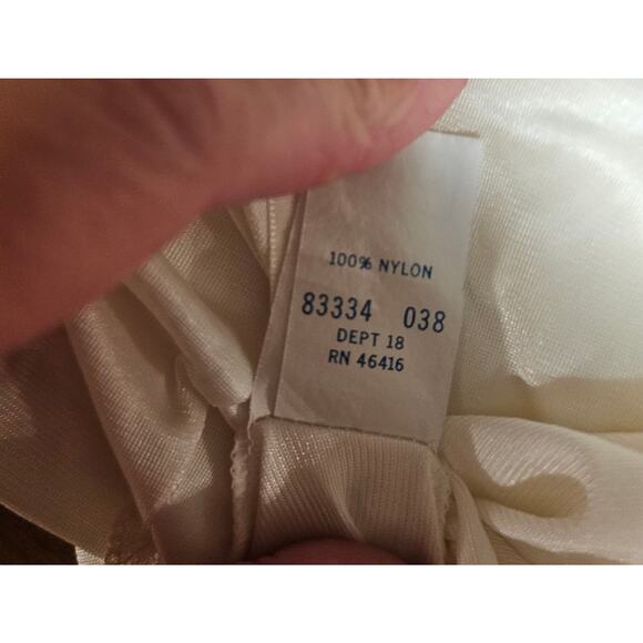 Vintage Sears Lingerie Slip  Nylon Lace Nightgown Size 38 Average Length (719) - Picture 6 of 7